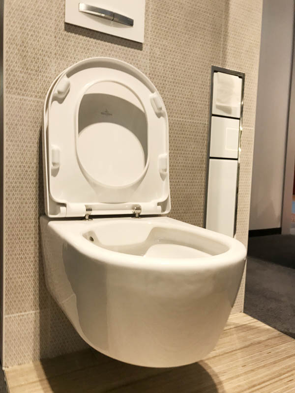Gästebad WC in weiß spülrandlos