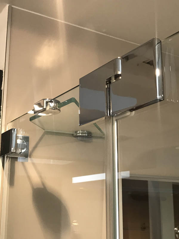 Bäderausstellung Ottenbruch Duschkabine Türscharnier Wandhalter