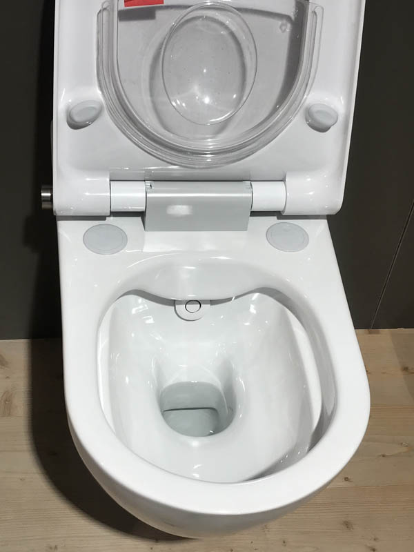 Bäderausstellung Ottenbruch DuschWC 03 weiß geöffneter WC-Deckel