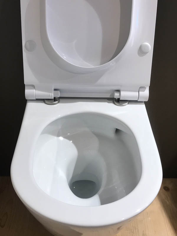 Bäderausstellung Ottenbruch WC 07 weiß Toilettenschüssel innen