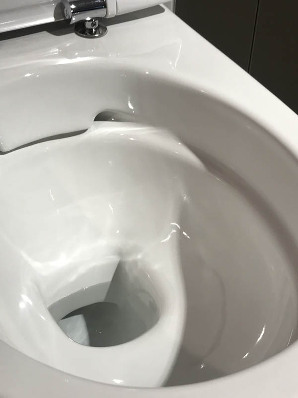 Bäderausstellung Ottenbruch WC 08 weiß Toilettenschüssel innen